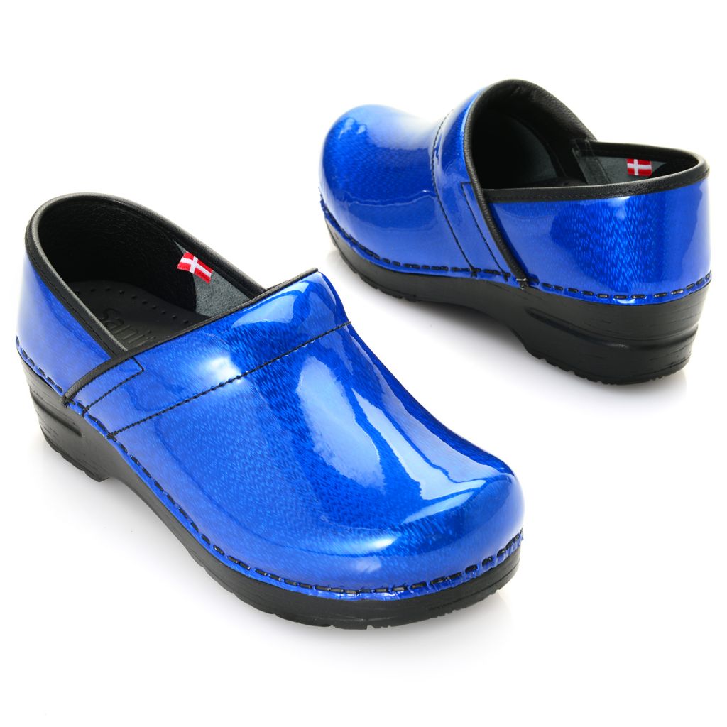 dsw sanita clogs