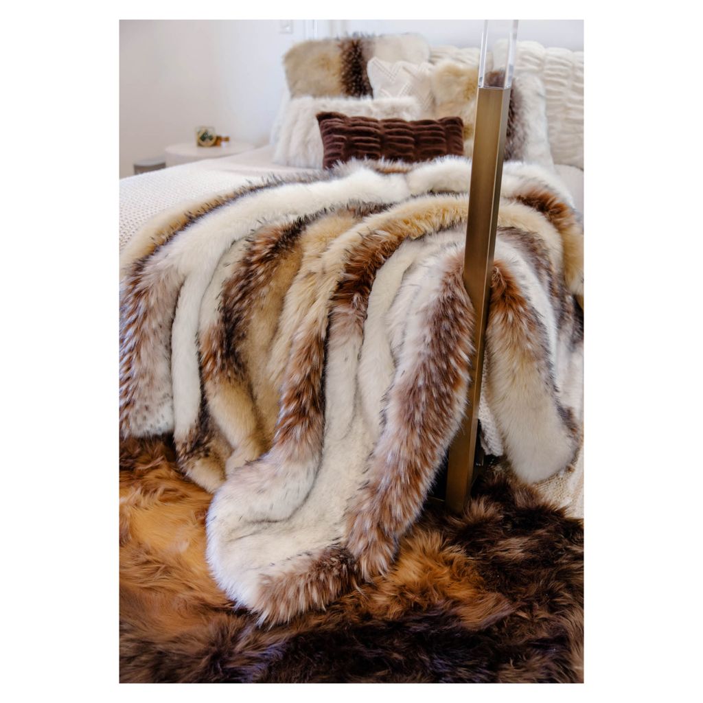 Donna Salyers' , Fabulous-Furs , Lush Collection , 60 x 72 Blanket