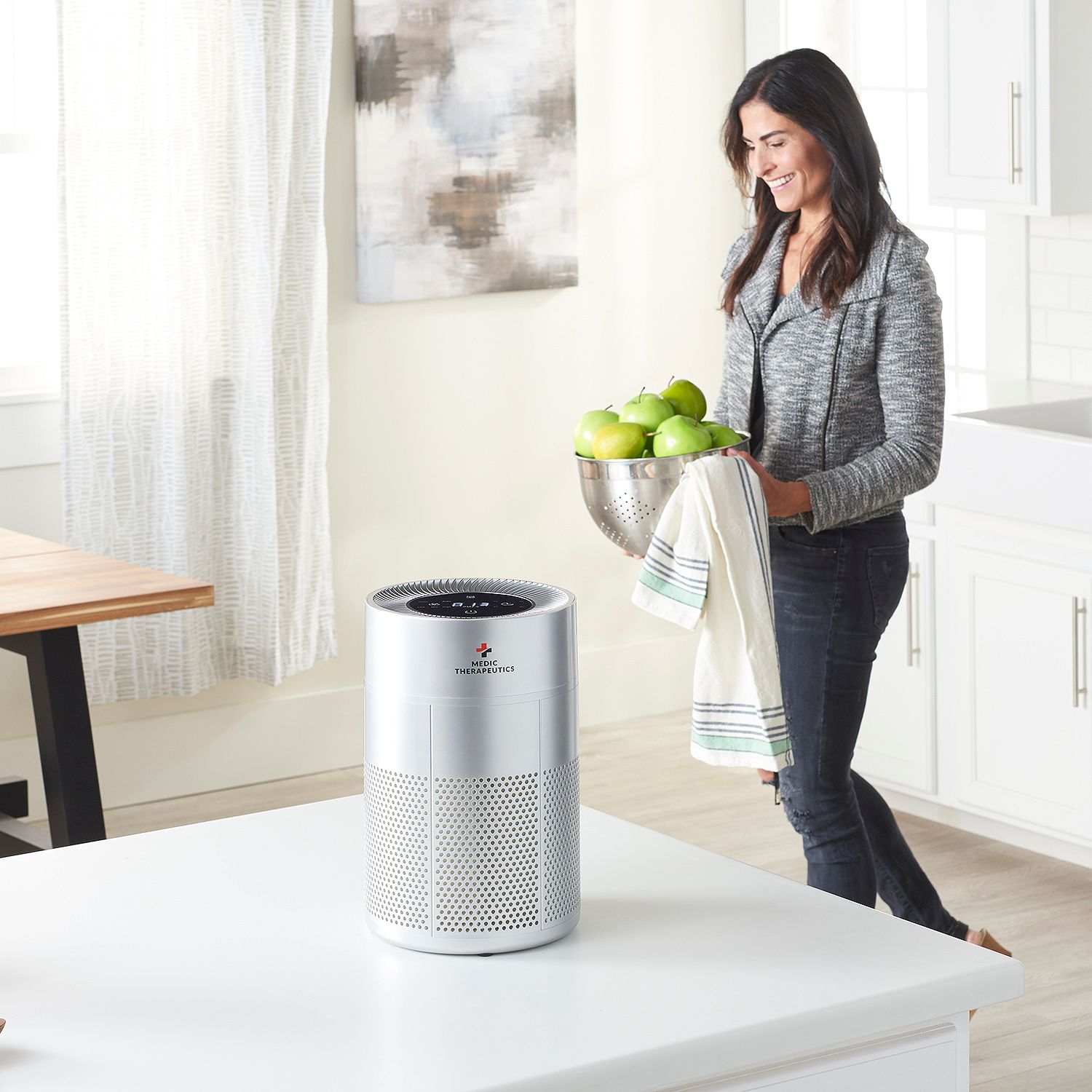 Medic Therapeutics Ultra Silent UVC Portable Activated Carbon