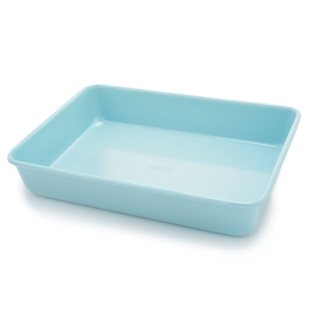 This Shopper-Loved Baking Pan Set Is Only $13 Right Now