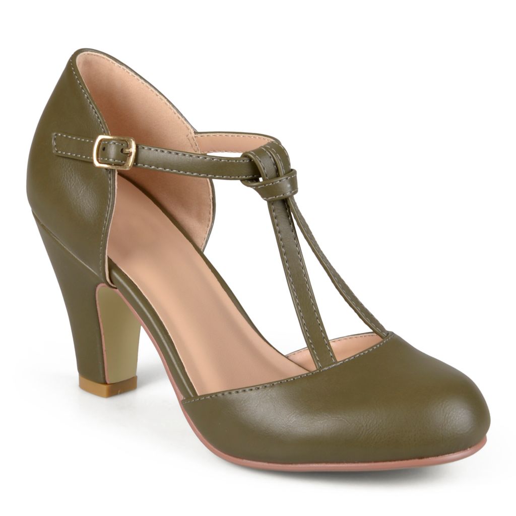 round toe mary janes