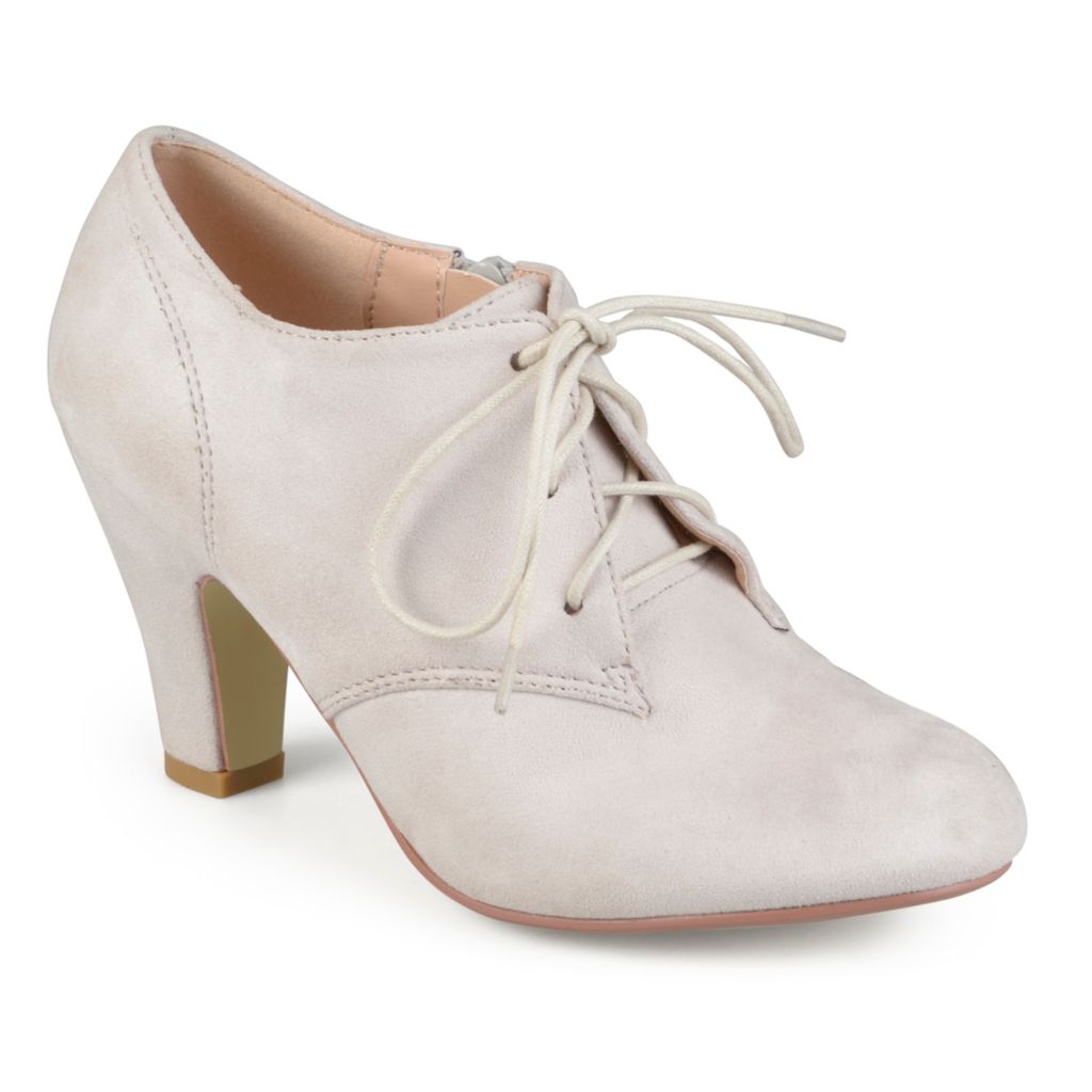 vintage style shoes wide width