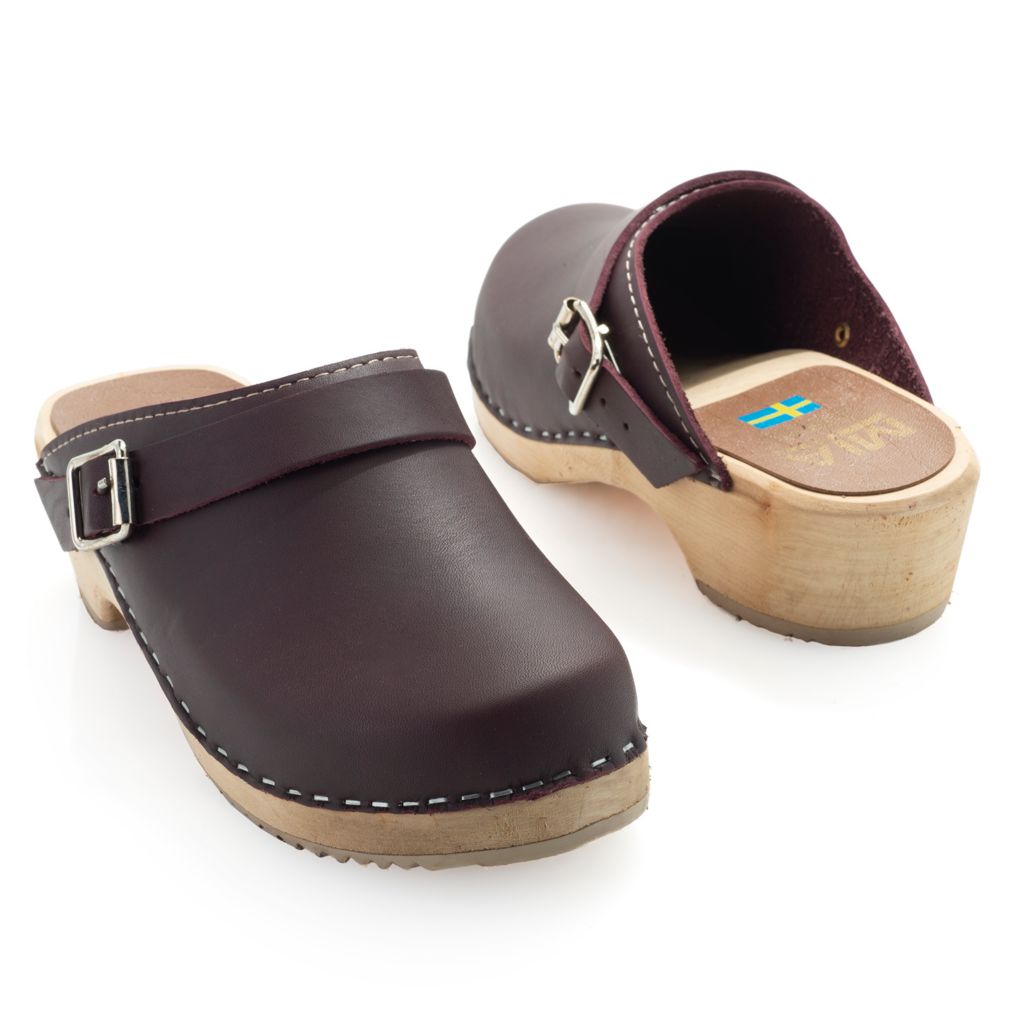 slip on clogs