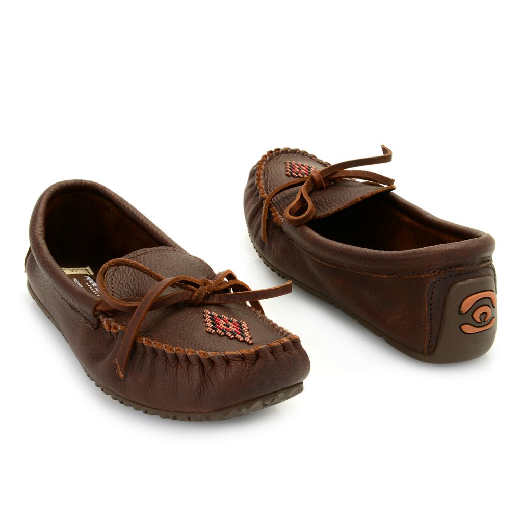 manitobah mukluks moccasins