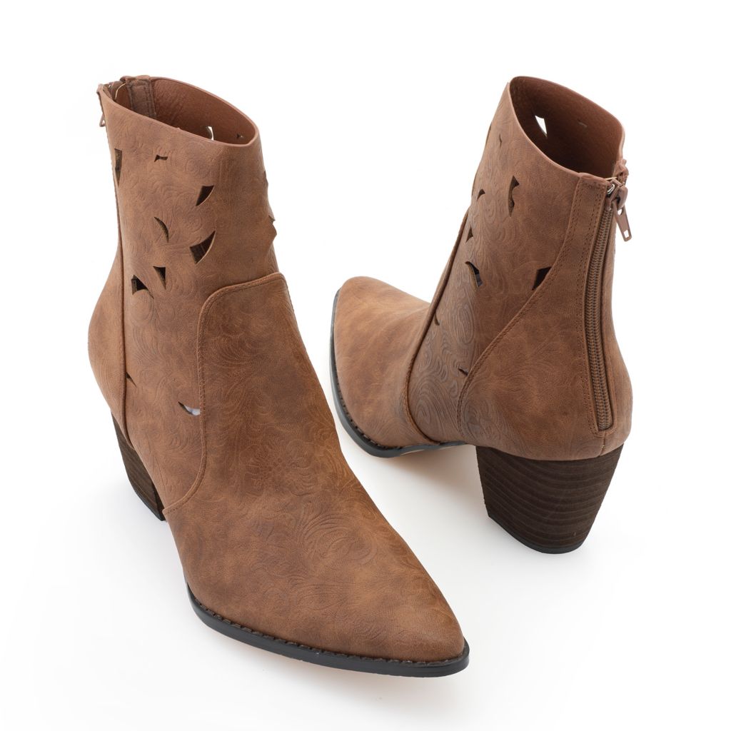 western ankle boots tan