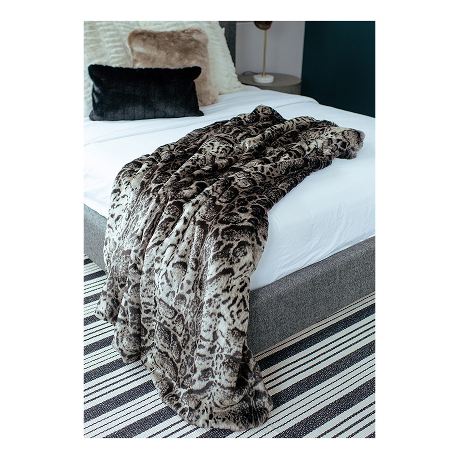 Donna Salyers' FabulousFurs Signature Faux Fur & Velvet 72" x