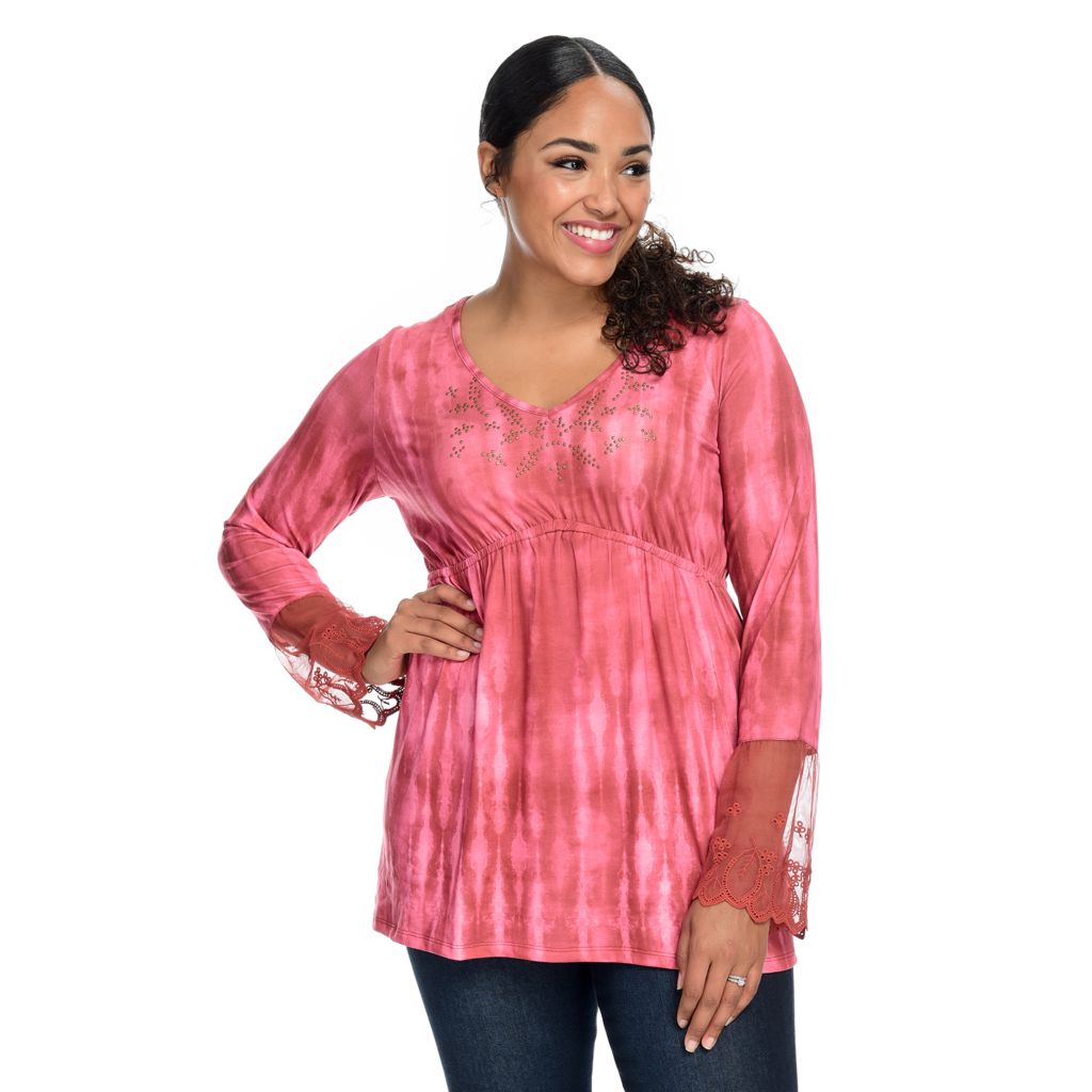 One world women's store plus size tops